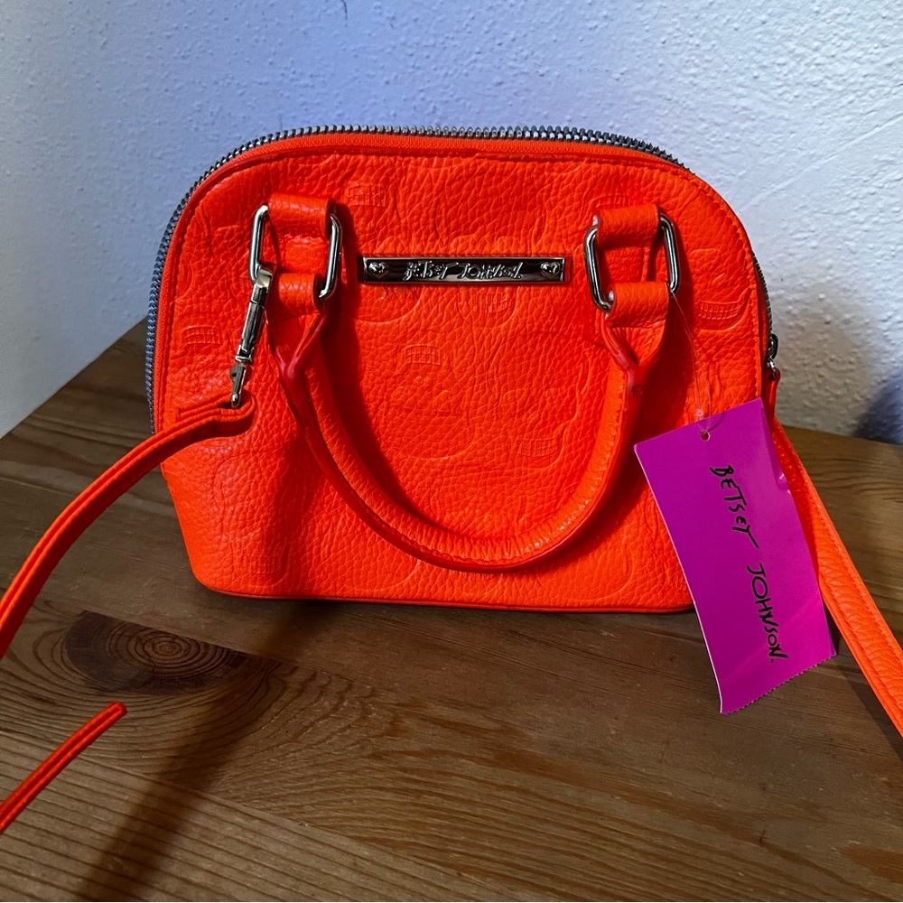Betsey Johnson NWT No Brainer Embossed Skull Crossbody Satchel Small Orange